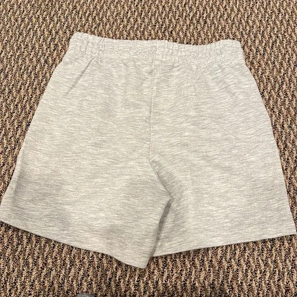 NEW Danskin women’s gray shorts - Picture 6 of 6